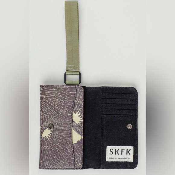 SKFK NWT PEONY WRIST WALLET - Picture 4 of 4